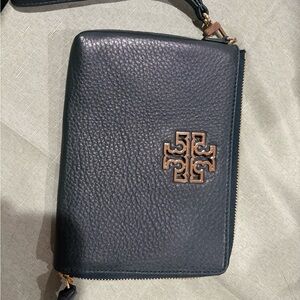 Tory Burch Green Leather Wristlet Wallet